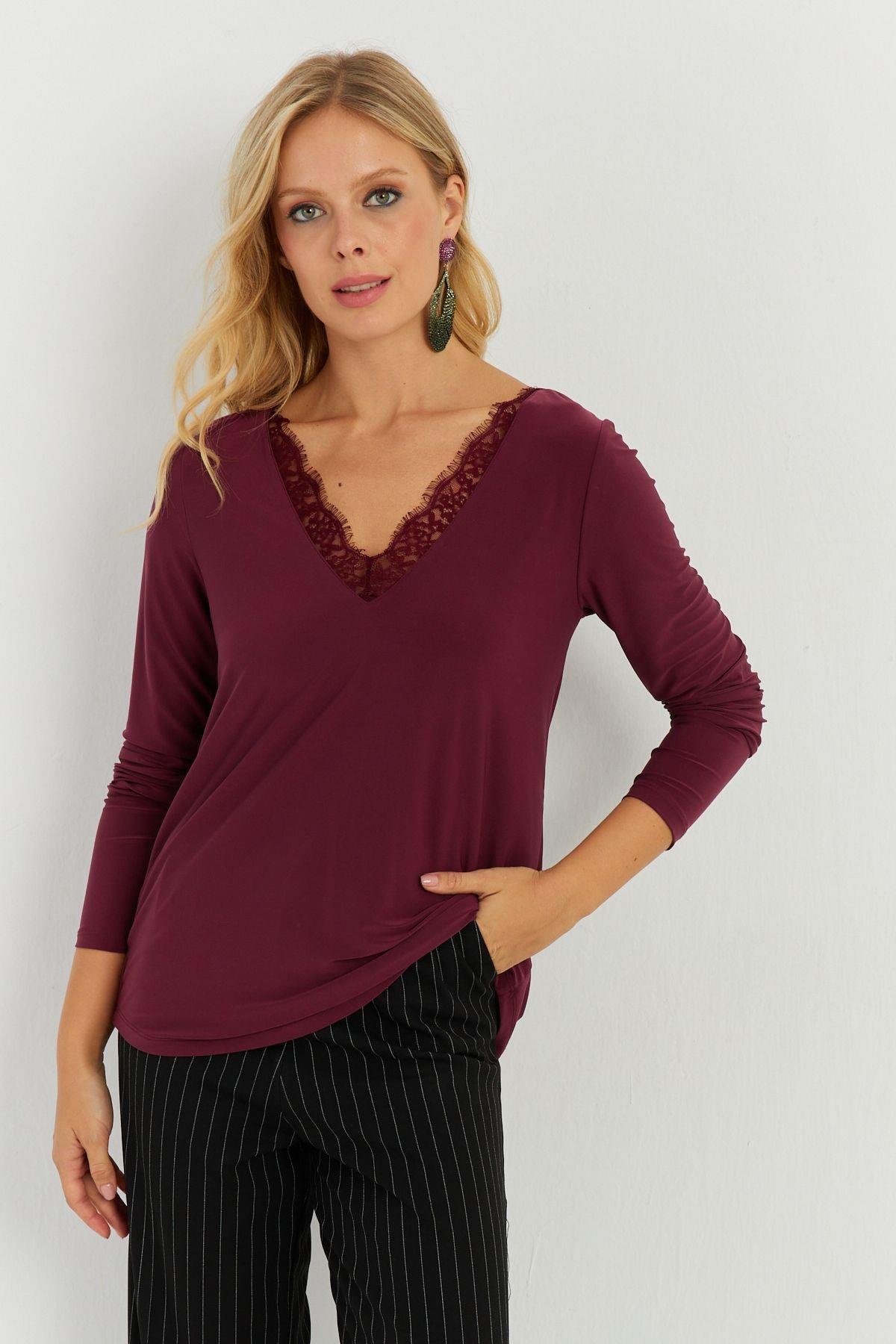 Kadın Bordo Dantel Detaylı Bluz AYD264