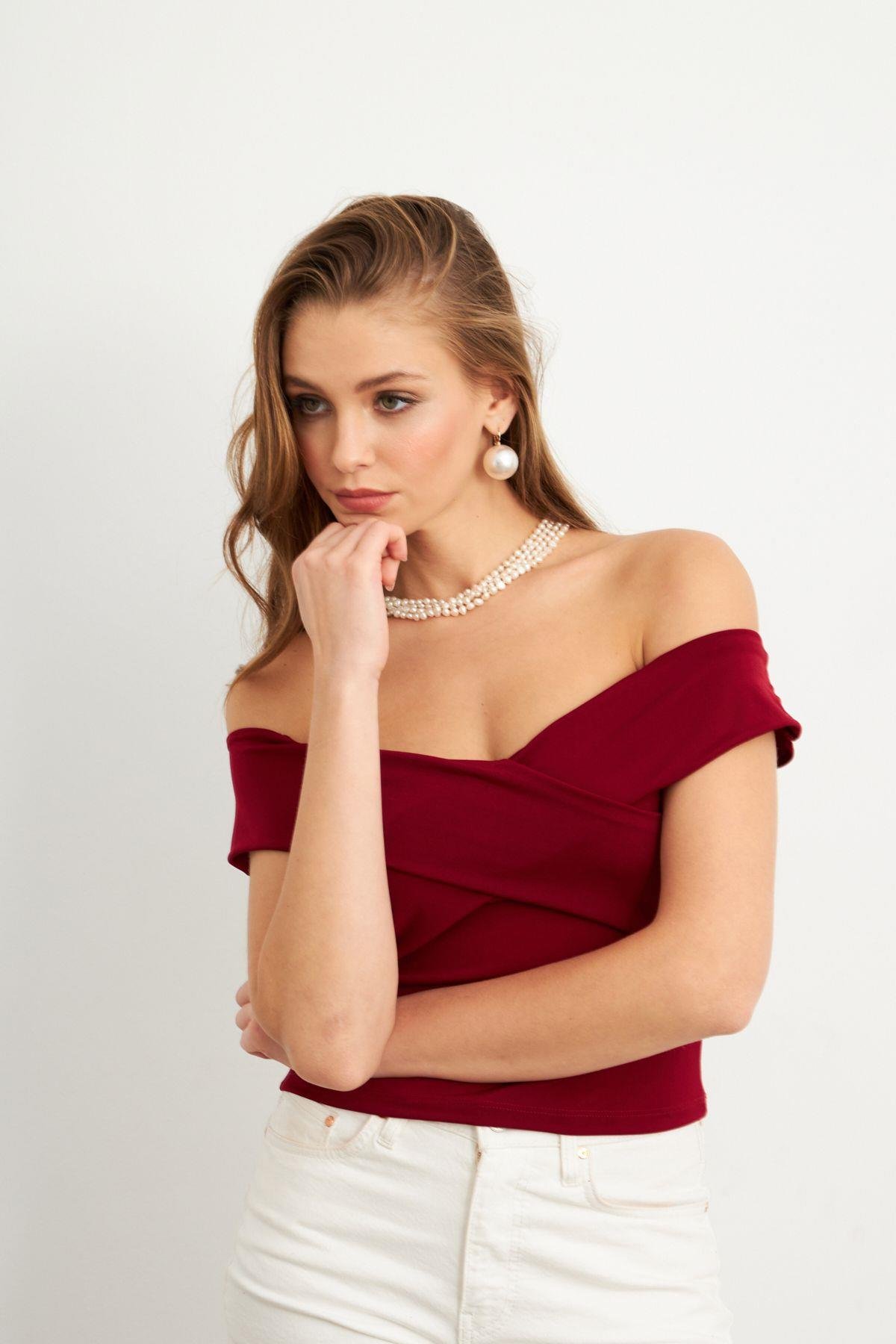 Kadın Bordo Madonna Yaka Crop Bluz VA101