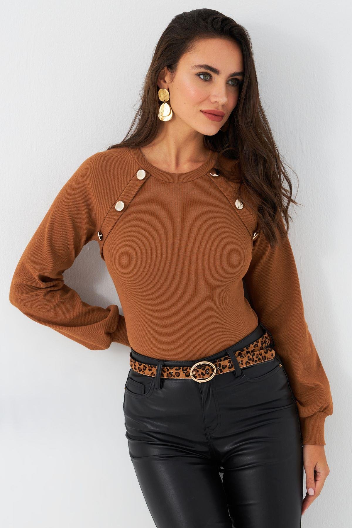 Kadın Camel Düğme Aksesuarlı Kaşkorse Bluz MEY2946