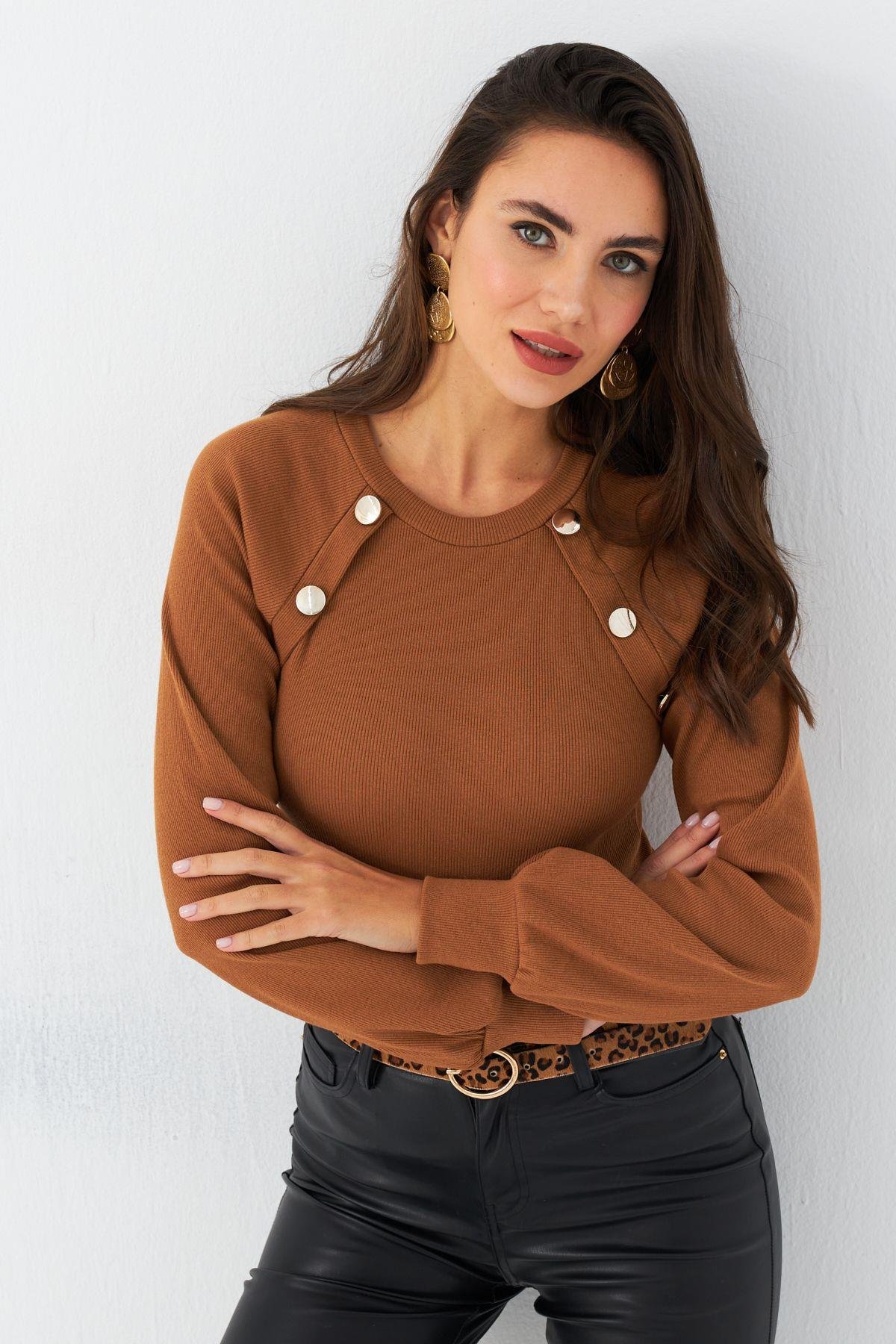 Kadın Camel Düğme Aksesuarlı Kaşkorse Bluz MEY2946