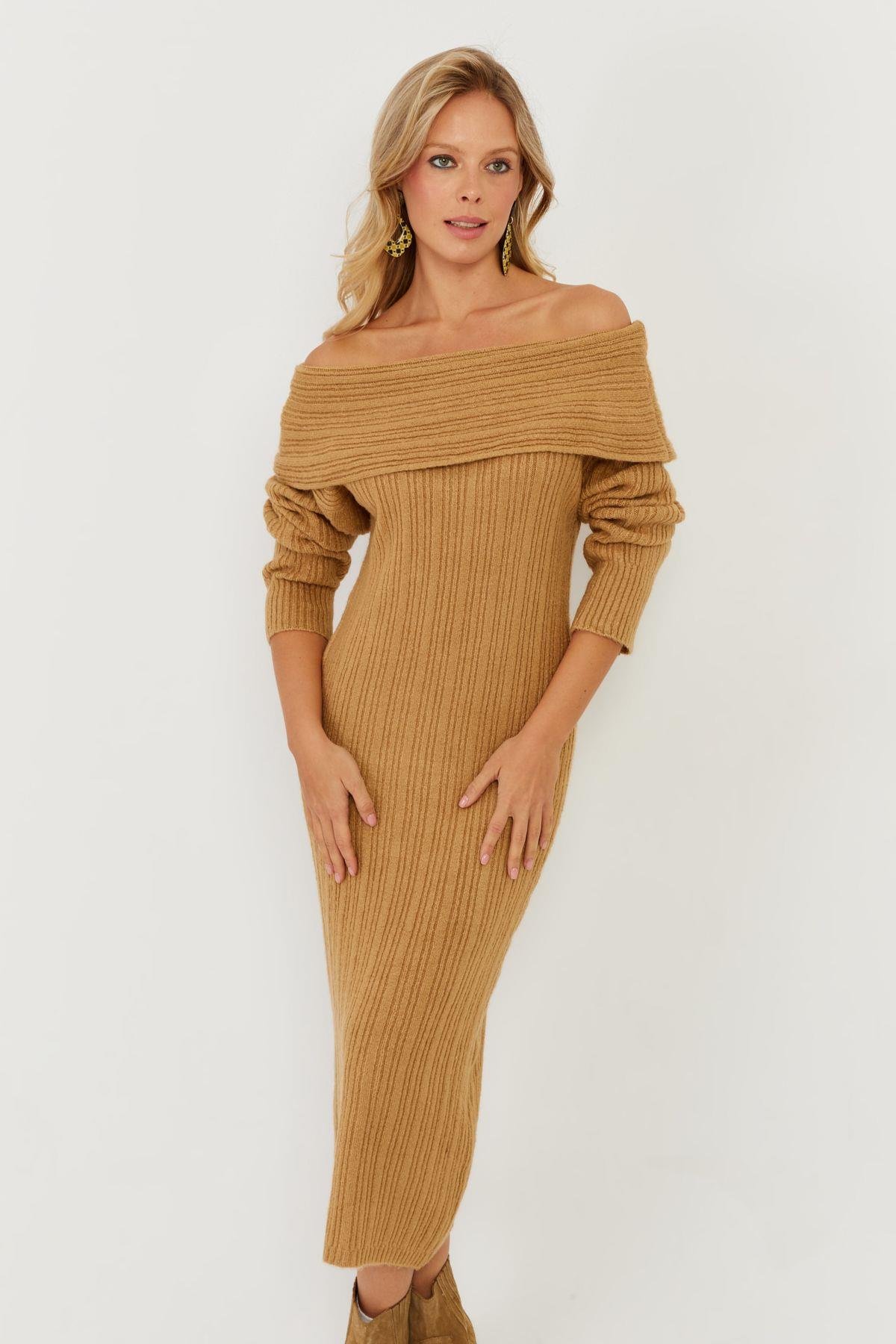 Kadın Camel Madonna Yaka Triko Midi Elbise KZ2503