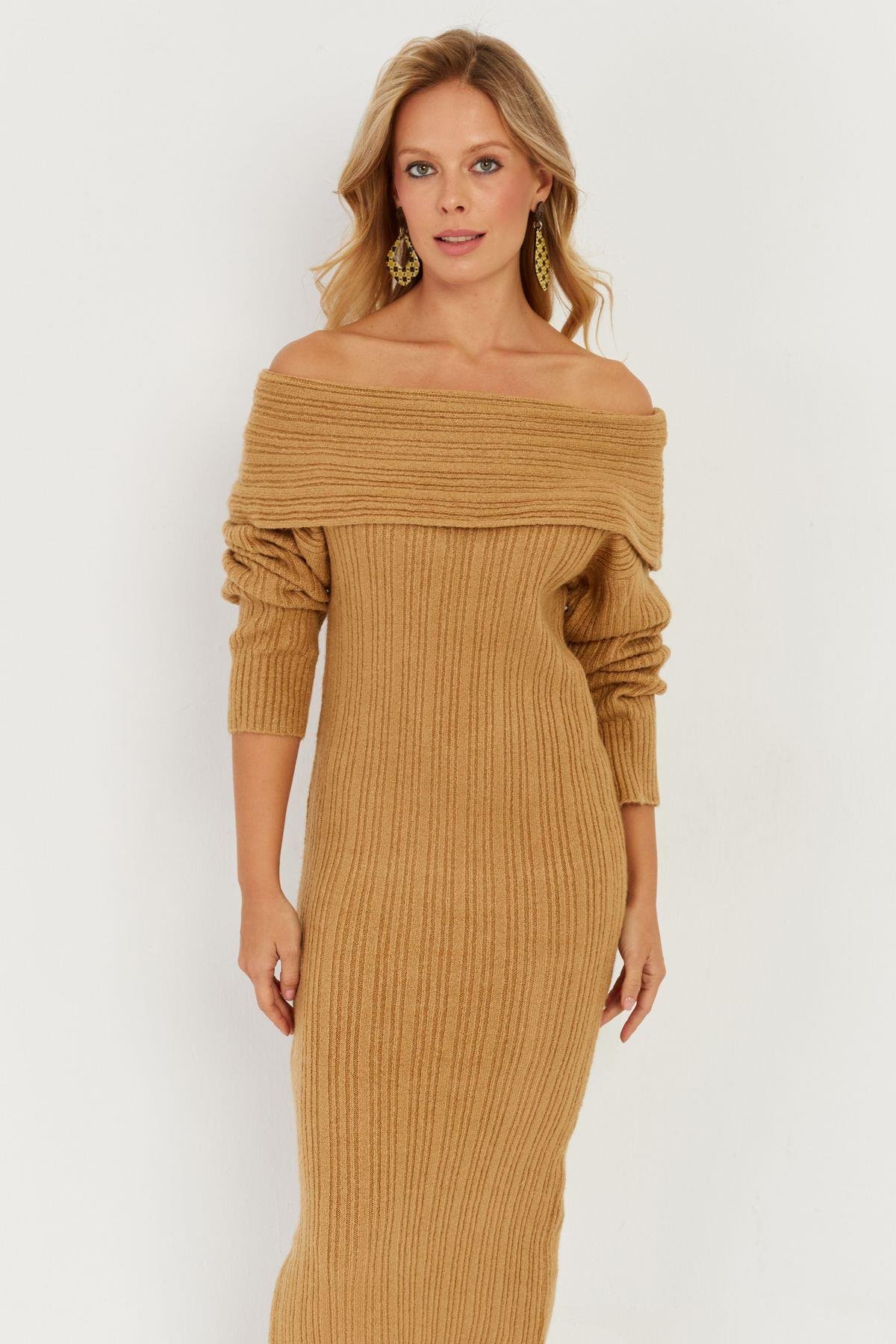 Kadın Camel Madonna Yaka Triko Midi Elbise KZ2503