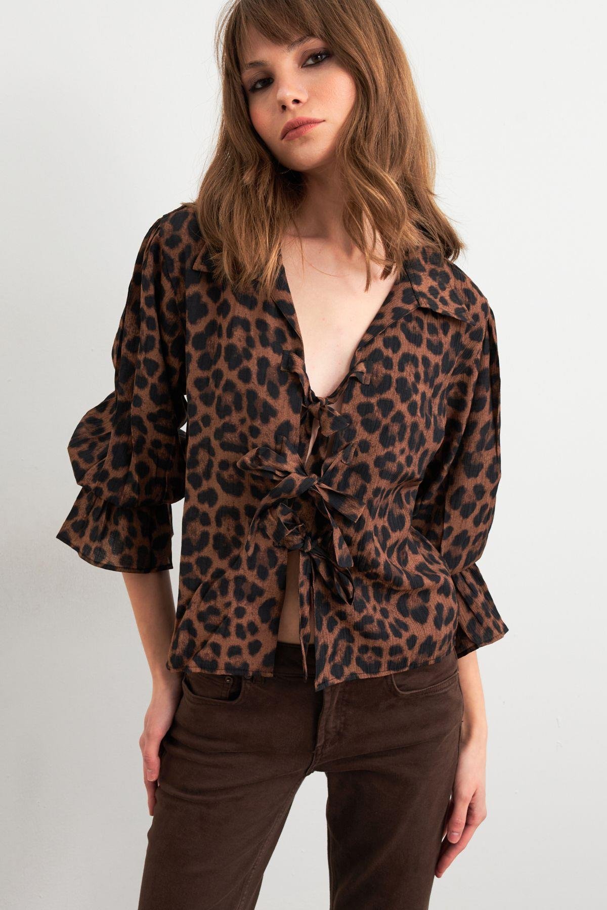 Kadın Camel-Siyah Bağlama Detaylı Leopar Gömlek FS9340
