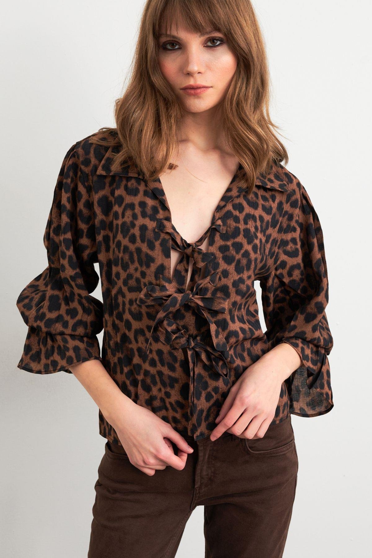 Kadın Camel-Siyah Bağlama Detaylı Leopar Gömlek FS9340