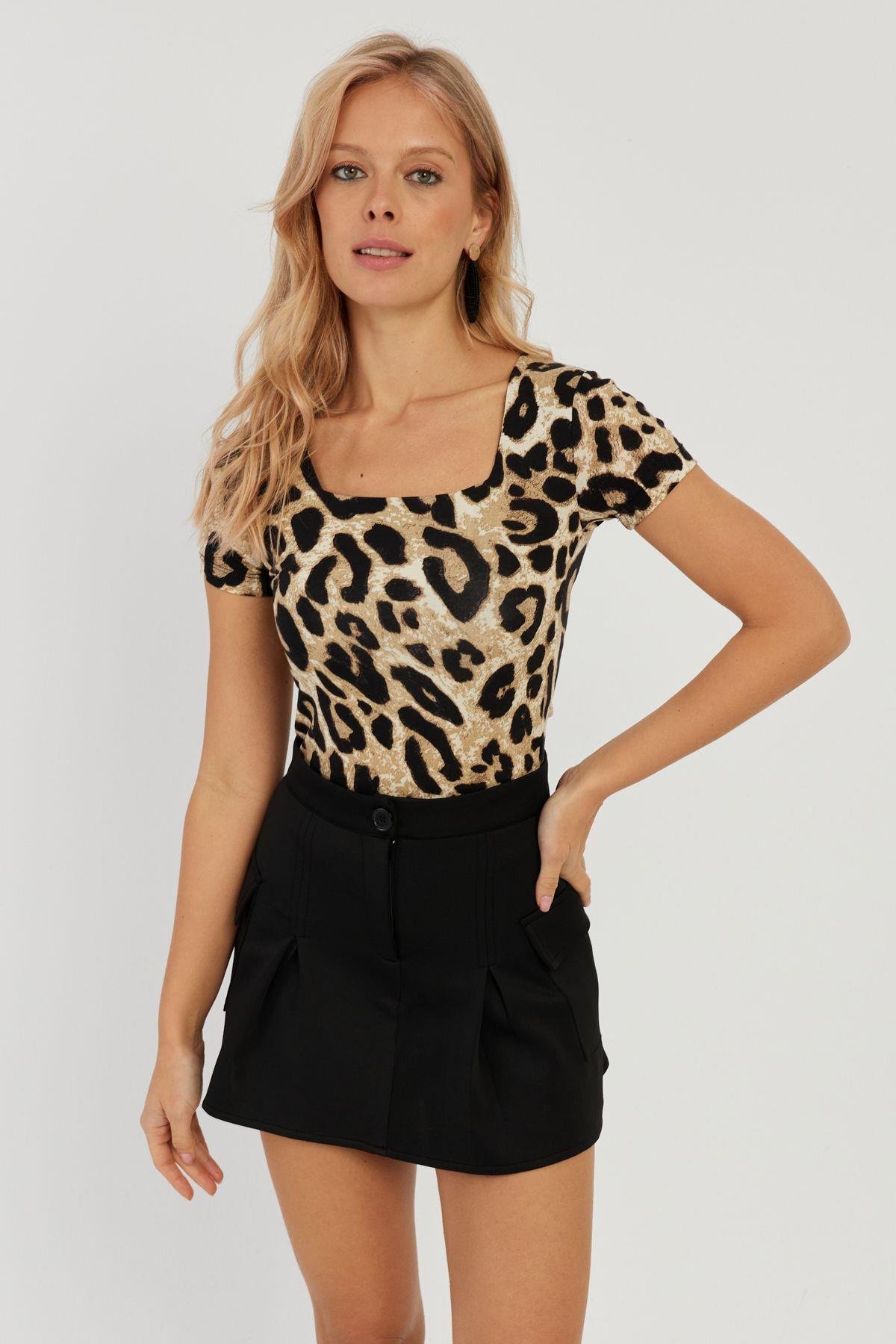 Kadın Camel-Siyah Kare Yaka Leopar Desenli Bluz LPP1258