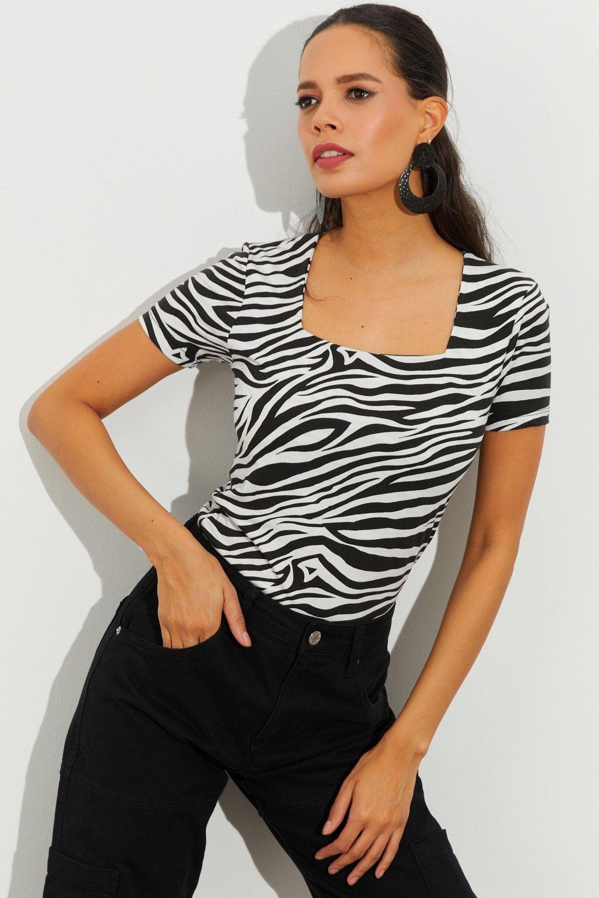 Kadın Camel-Siyah Kare Yaka Zebra Desenli Bluz LPP1221