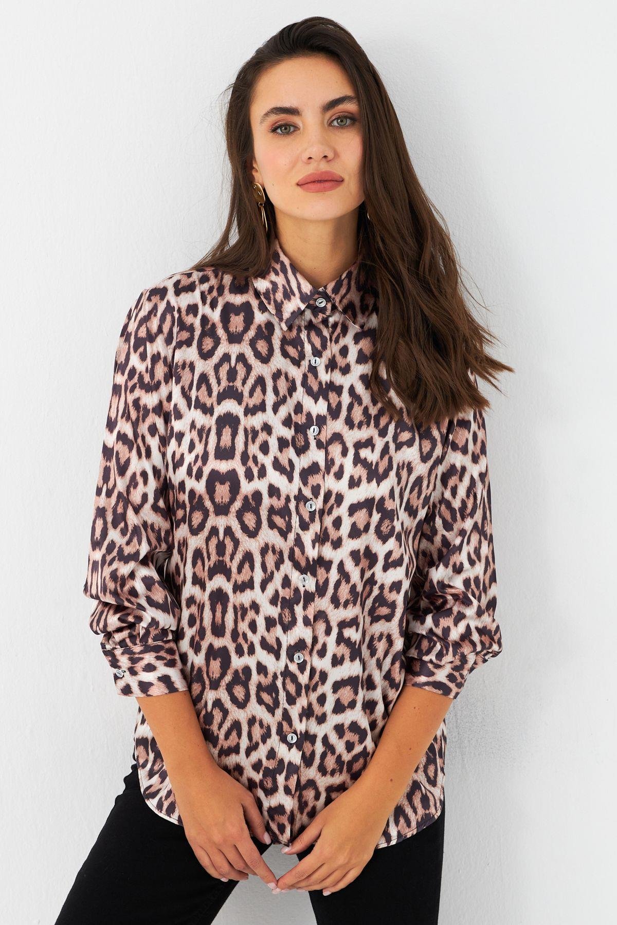 Kadın Camel-Siyah Leopar Desenli Saten Gömlek MRAD5901-1