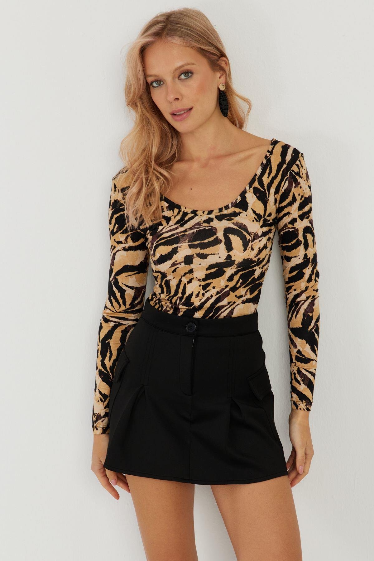 Kadın Camel-Siyah Ön Arka U Zebra Desenli Bluz LPP1266