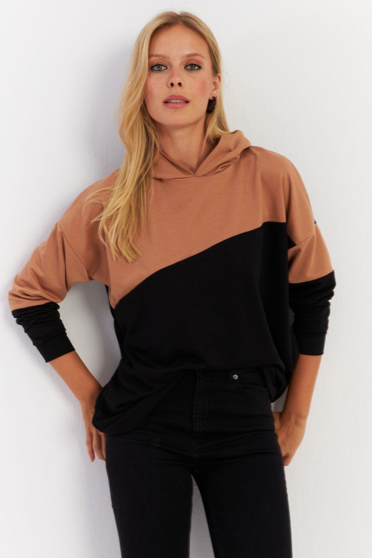 Kadın Camel-Siyah Renk Bloklu Kapüşonlu Sweatshirt DA148