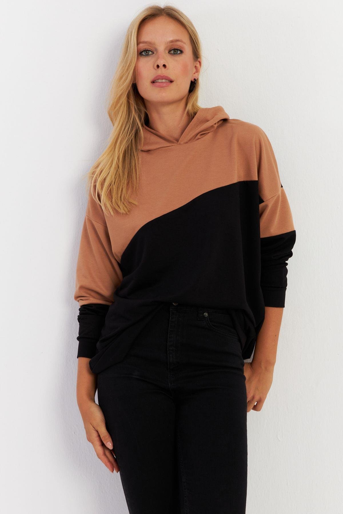 Kadın Camel-Siyah Renk Bloklu Kapüşonlu Sweatshirt DA148