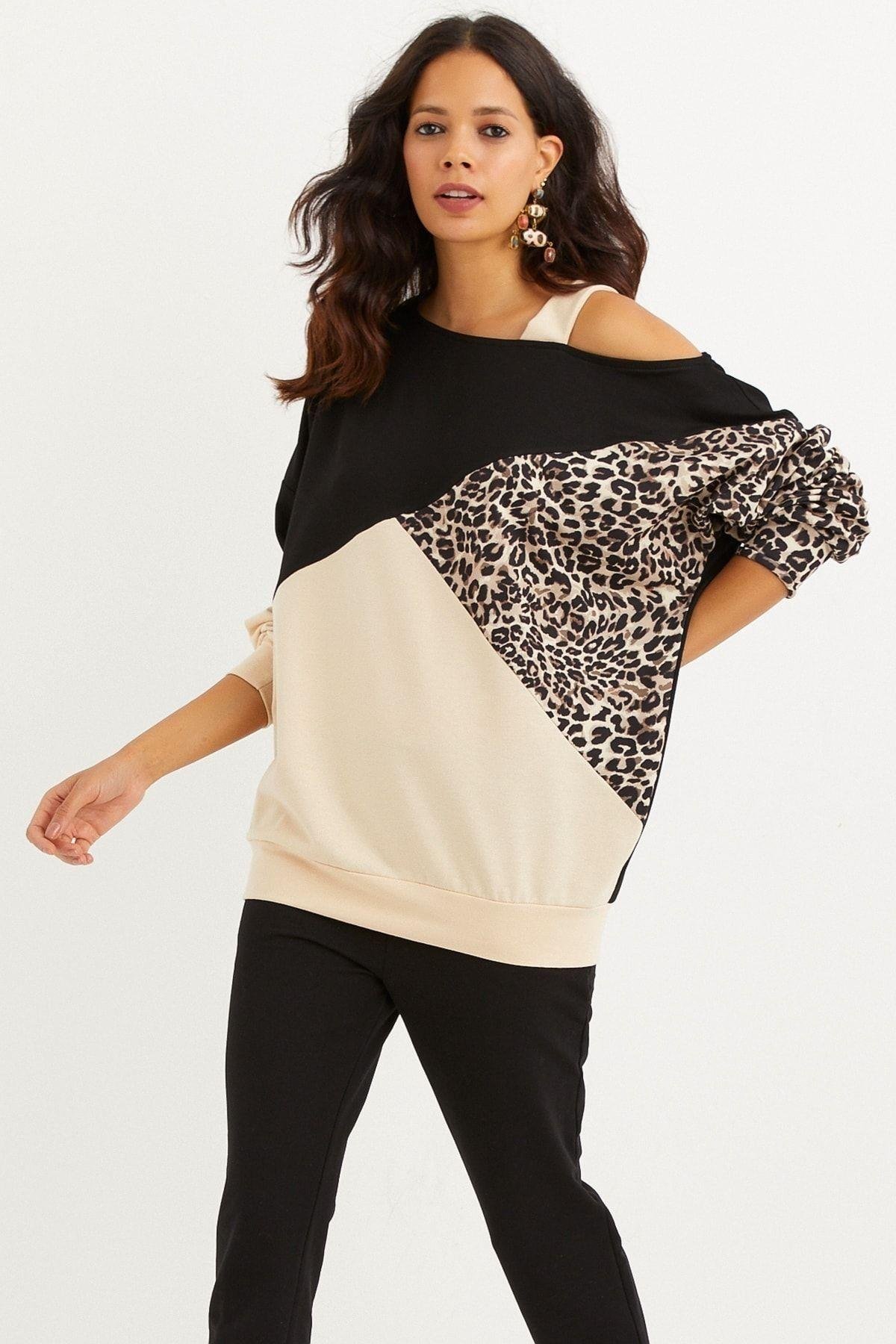 Kadın Camel-Siyah Tek Omuz Leopar Desen Bloklu Sweatshirt MBK231066