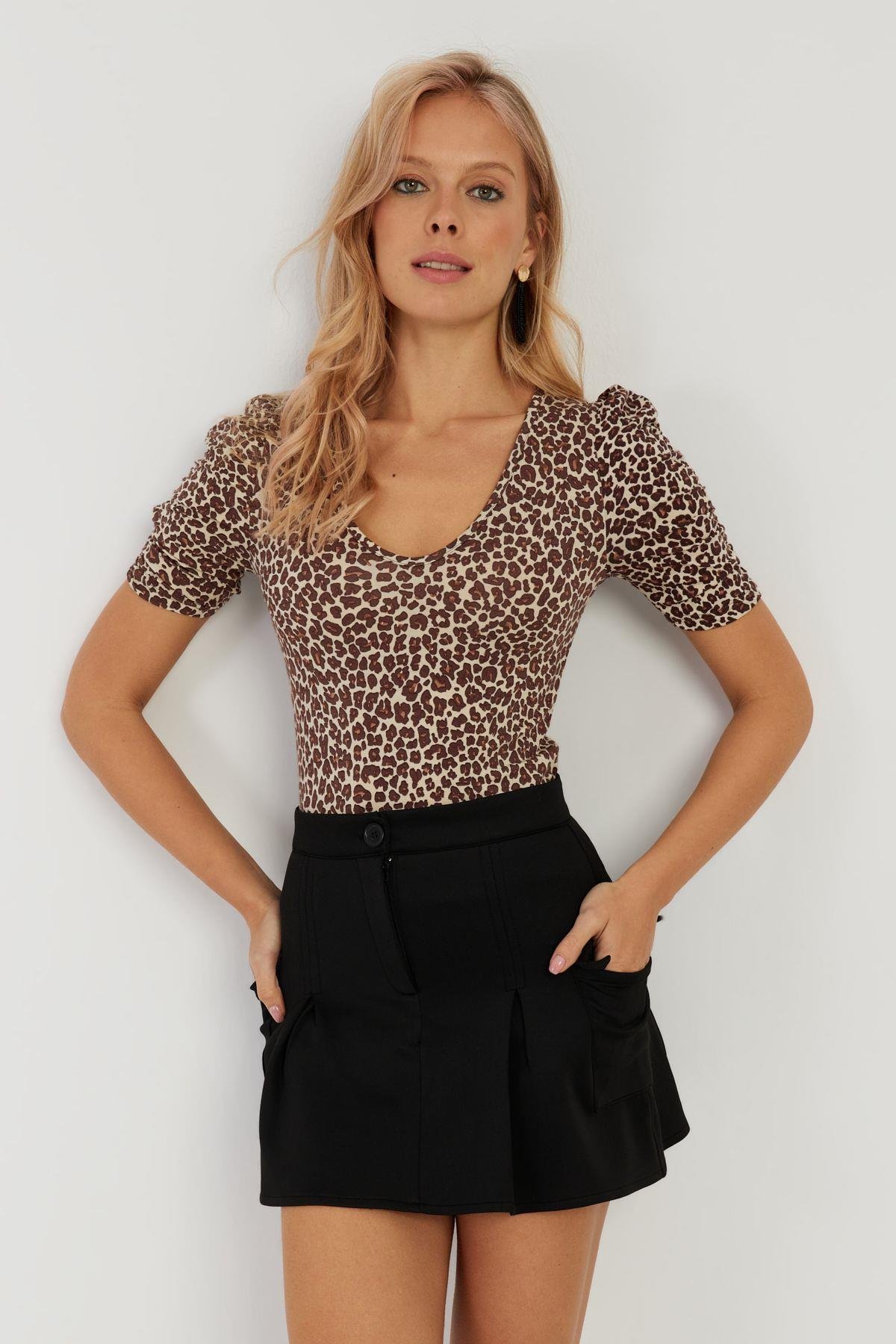 Kadın Camel-Siyah V Yaka Leopar Bluz LPP1263