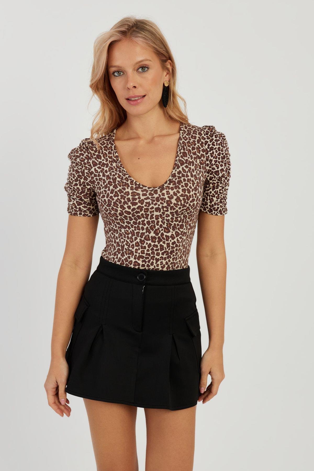 Kadın Camel-Siyah V Yaka Leopar Bluz LPP1263