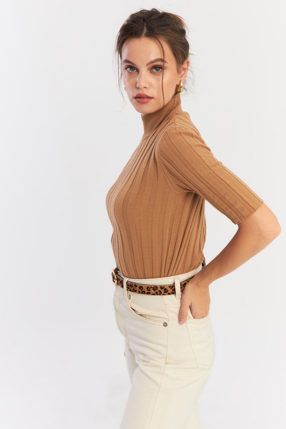 Kadın Camel Yarım Balıkçı Triko Bluz YV287