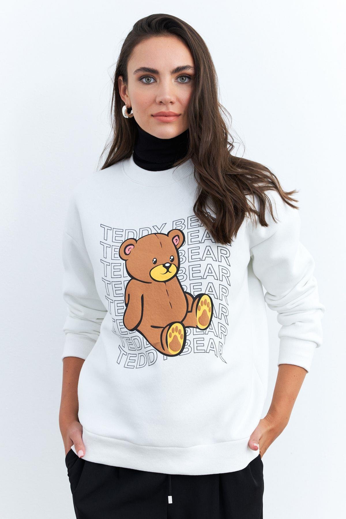 Kadın Ekru Ayıcık Baskılı Sweatshirt MZM288