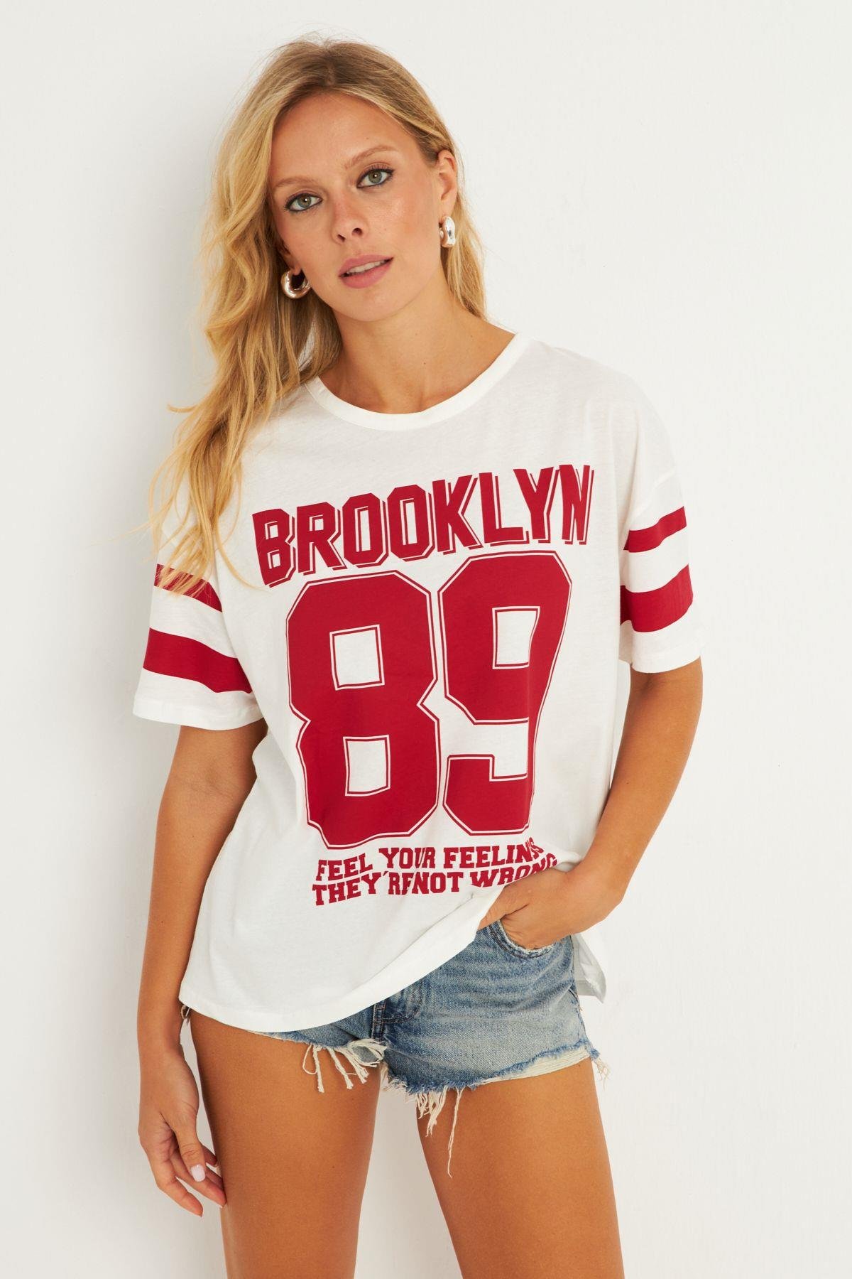 Kadın Ekru Baskılı T-Shirt AYD323
