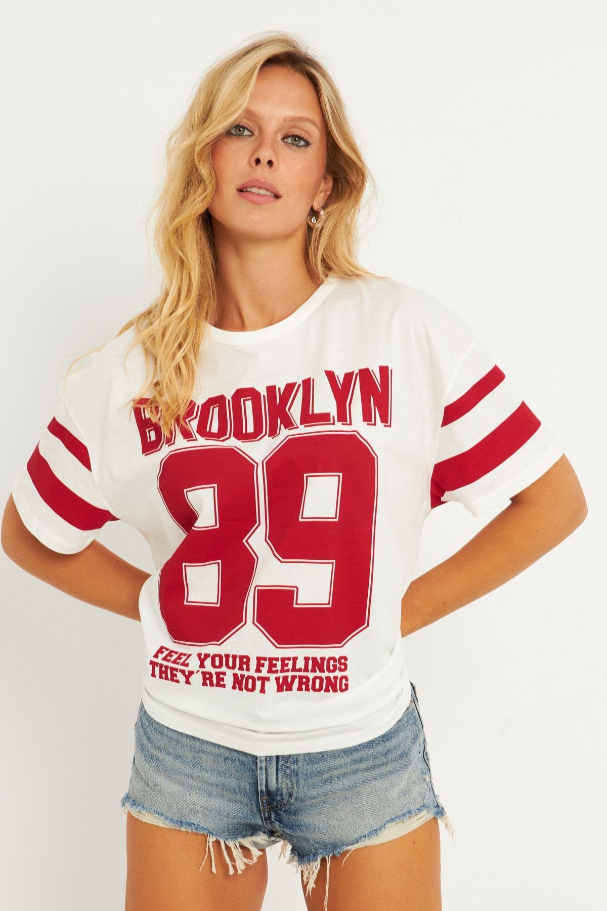 Kadın Ekru Baskılı T-Shirt AYD323