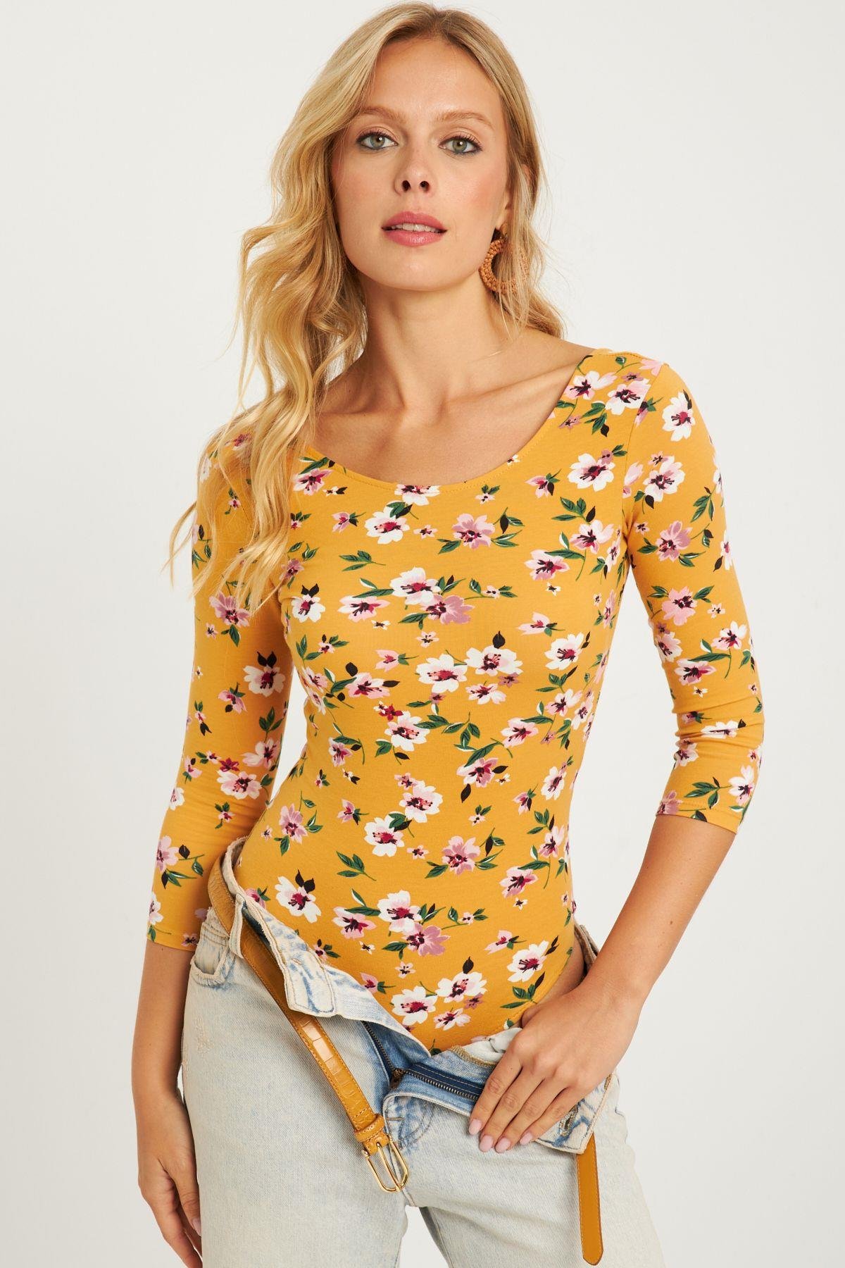 Kadın Ekru Çiçek Desenli Çıtçıtlı Body RK40