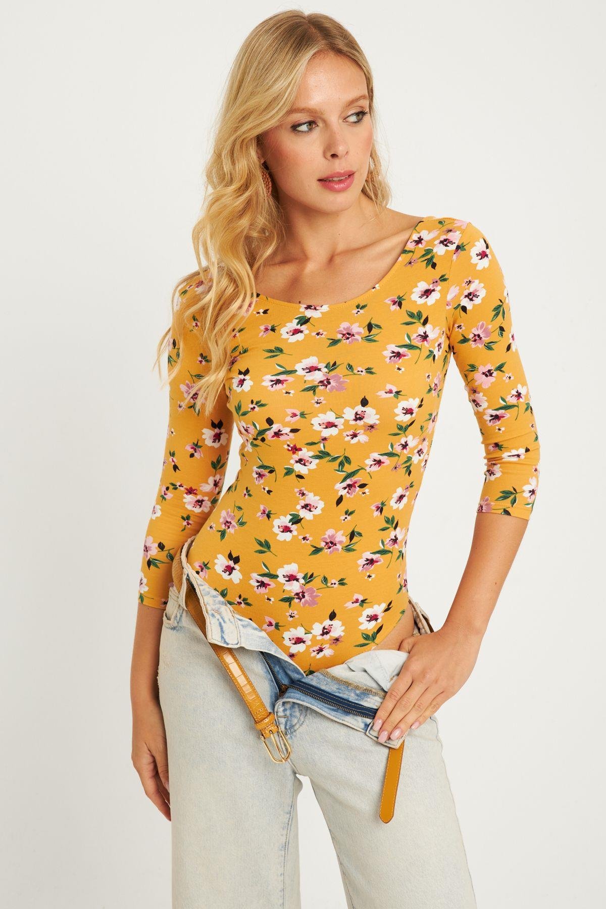 Kadın Ekru Çiçek Desenli Çıtçıtlı Body RK40