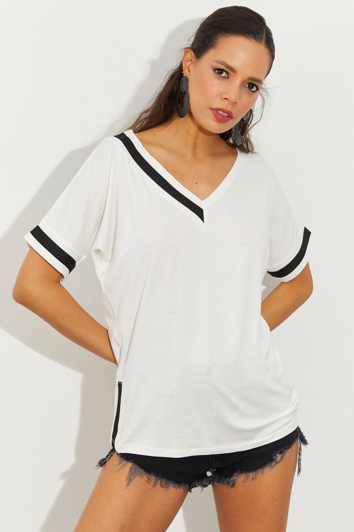Kadın Ekru Kontrast T-Shirt ST396