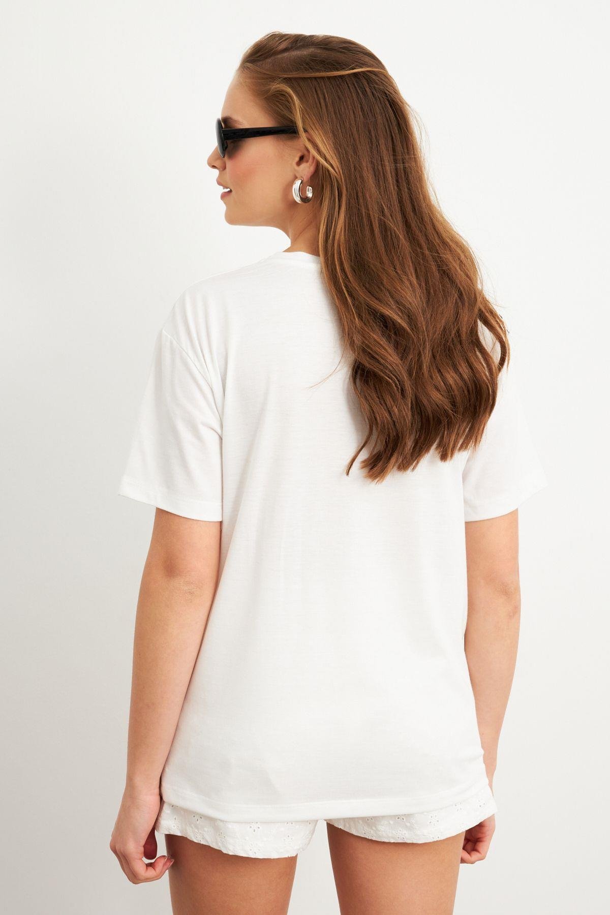 Kadın Ekru Leopar Baskılı T-Shirt FİR2137