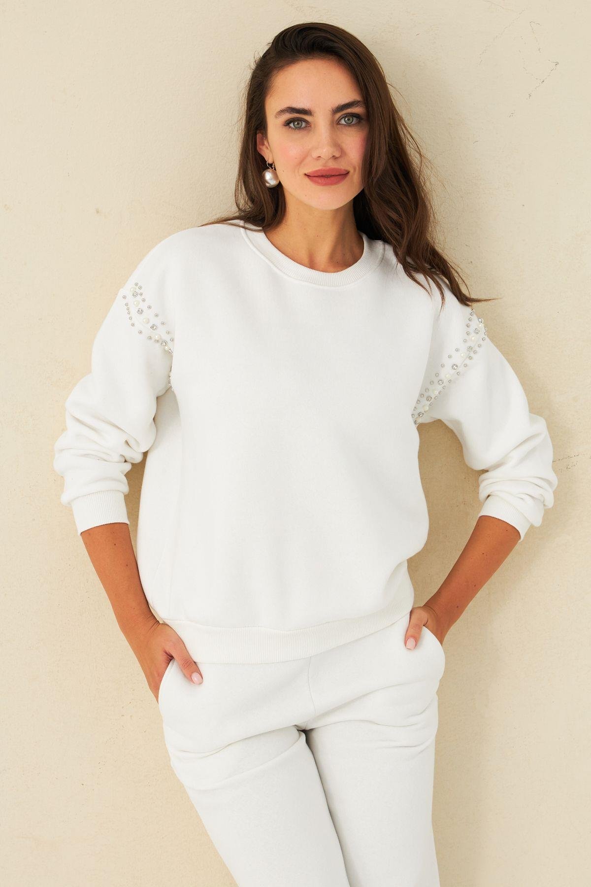 Kadın Ekru Omuzları İnci Detaylı Sweatshirt DY1424