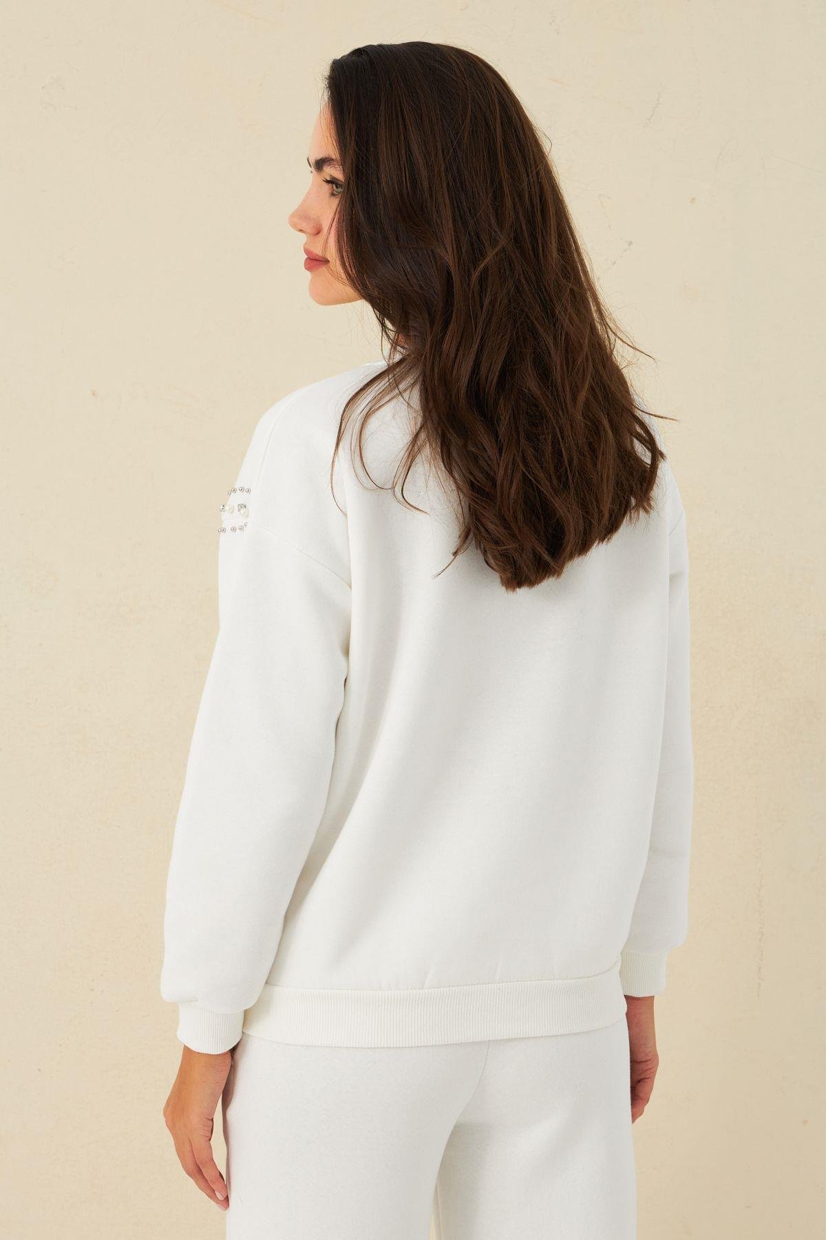 Kadın Ekru Omuzları İnci Detaylı Sweatshirt DY1424