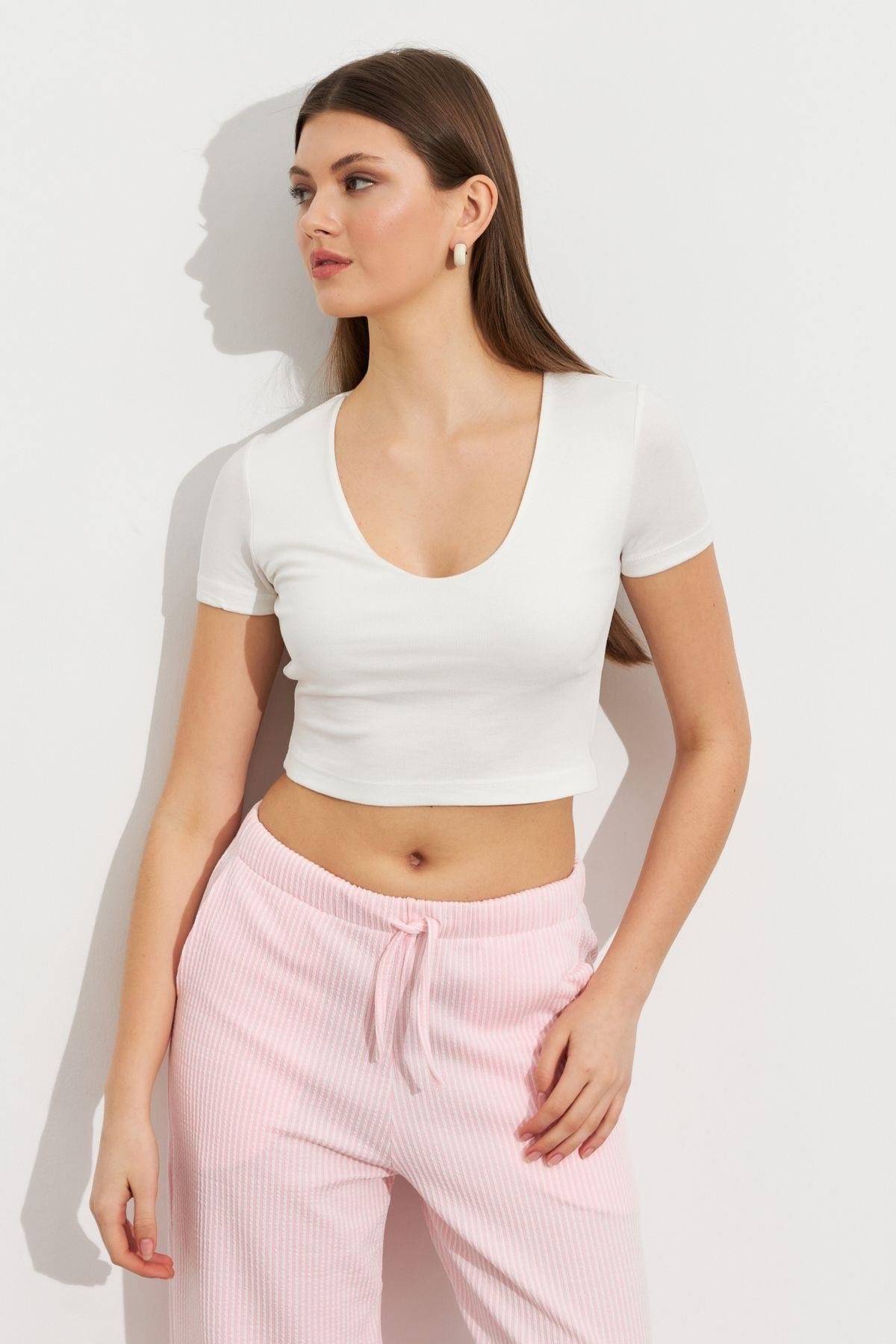 Kadın Ekru V Yaka Crop Bluz TOP101