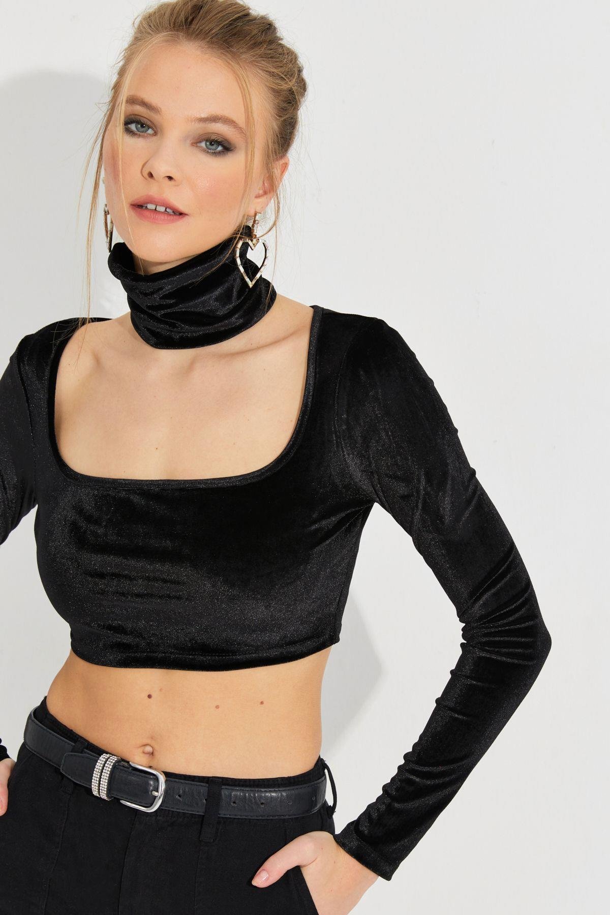 Kadın Fuşya Kare Yaka Boyunluklu Kadife Crop Bluz B2867