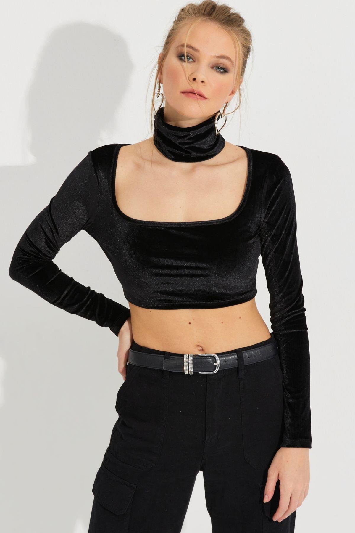 Kadın Fuşya Kare Yaka Boyunluklu Kadife Crop Bluz B2867