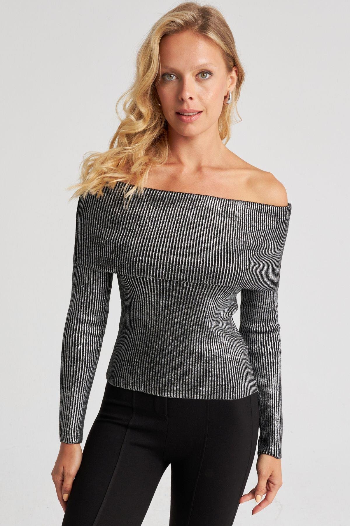 Kadın Gold Rengi Varaklı Madonna Triko Bluz SF2523