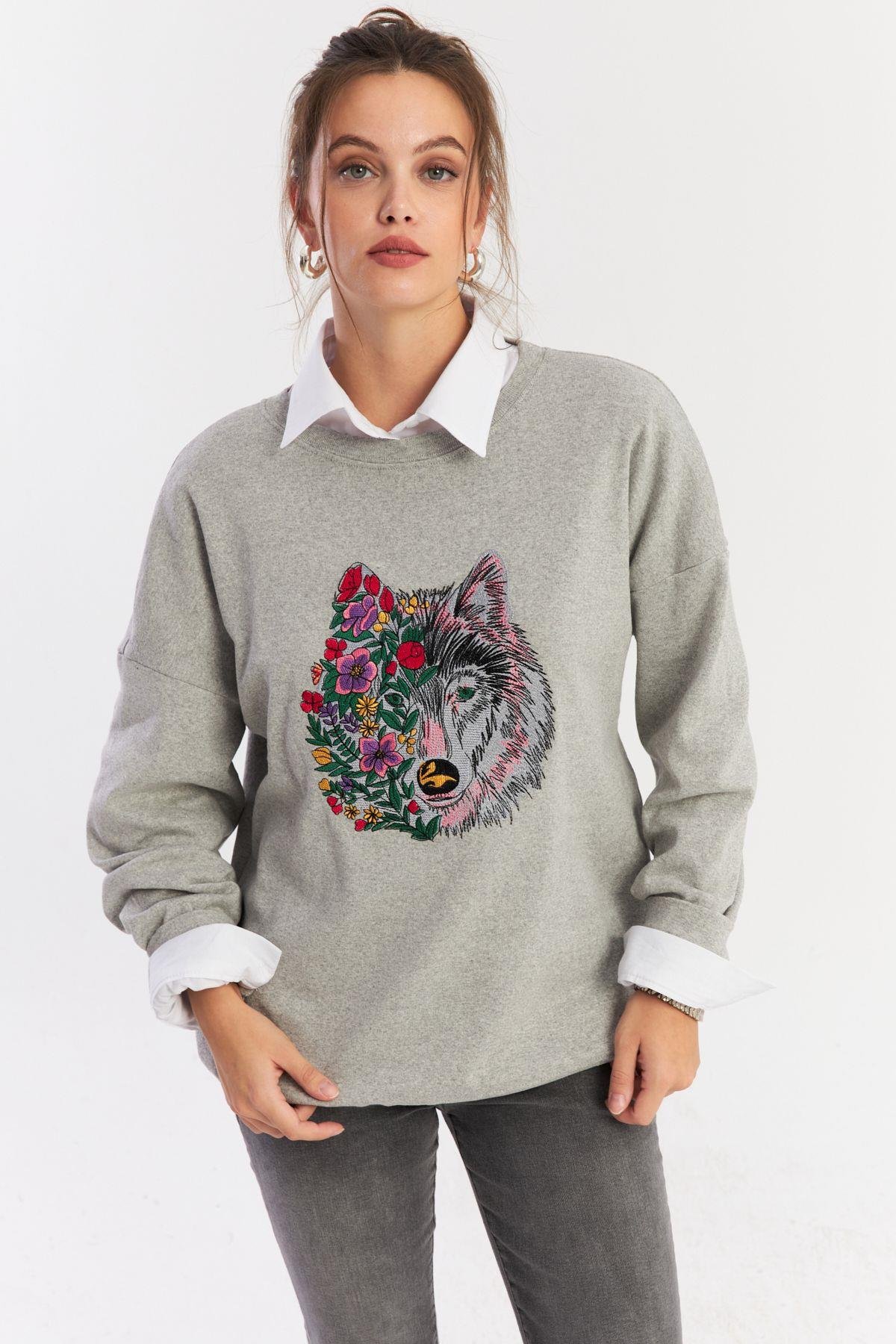 Kadın Gri-Fuşya Nakışlı Sweatshirt YLE20