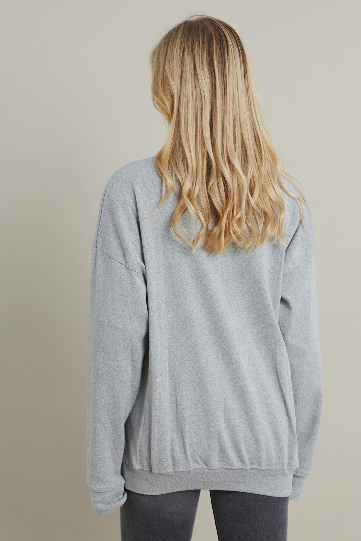Kadın Gri-Fuşya Nakışlı Sweatshirt YLE20