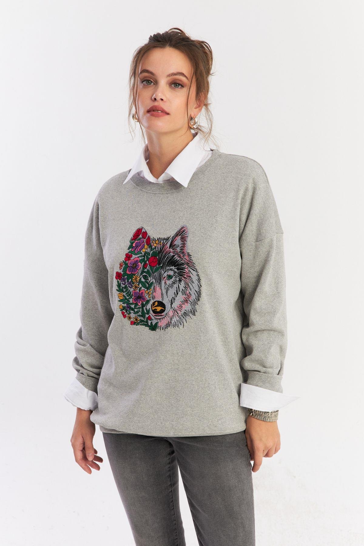 Kadın Gri-Fuşya Nakışlı Sweatshirt YLE20
