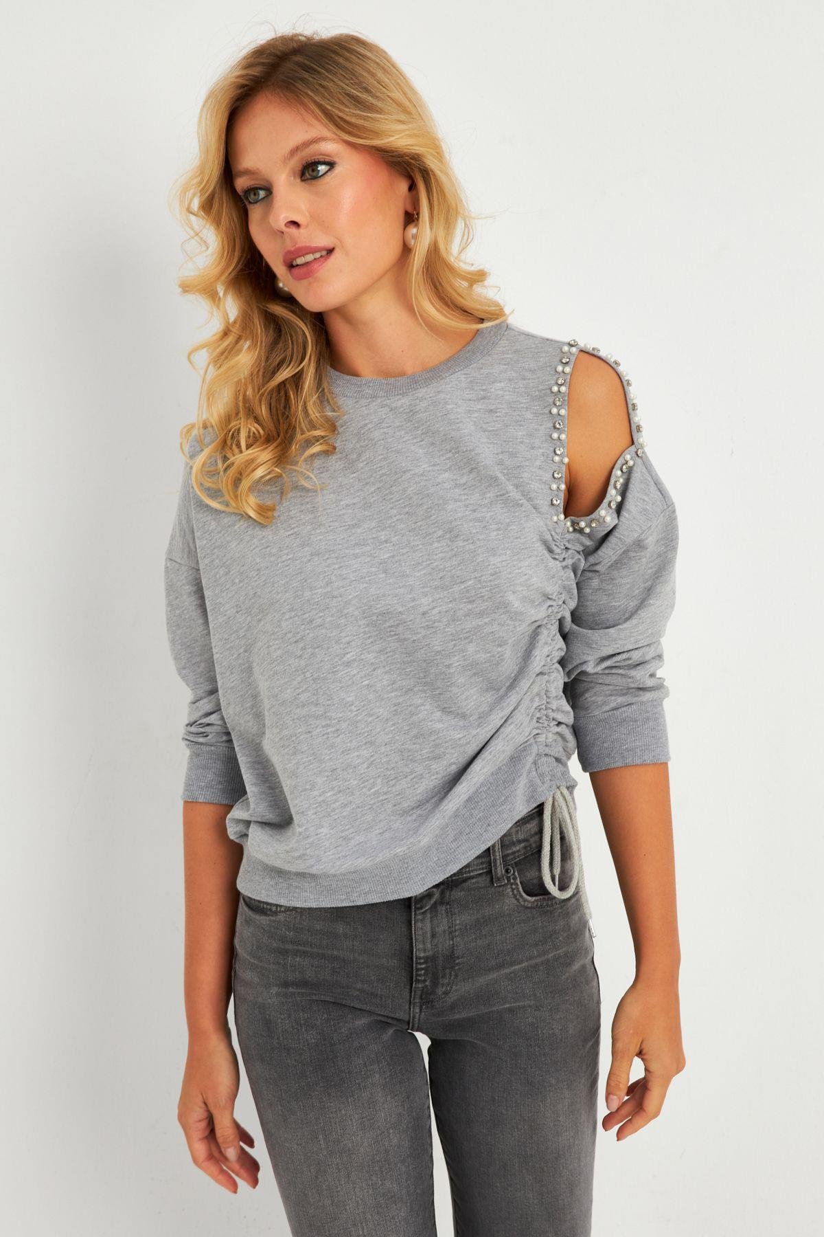 Kadın Gri İnci Detaylı Büzgülü Sweatshirt RLO04