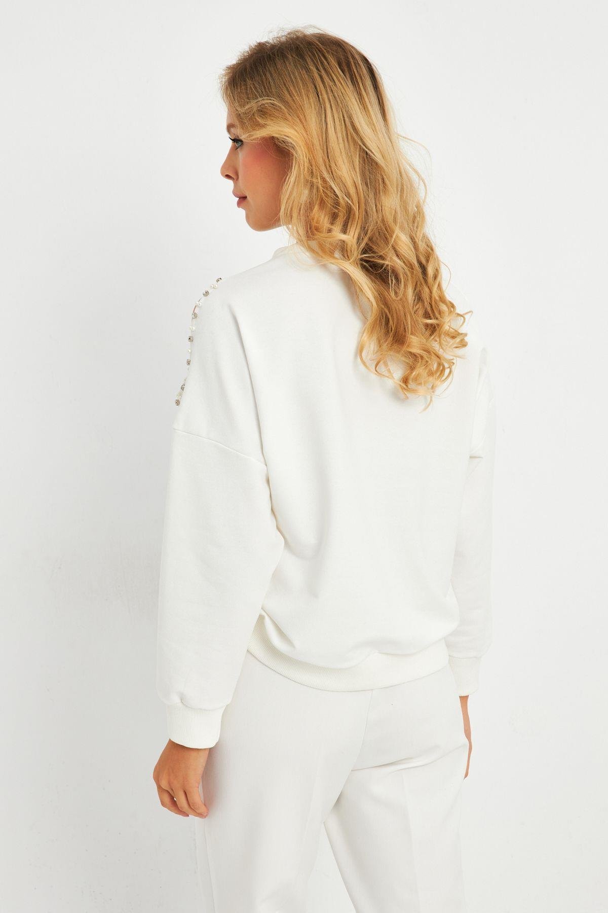Kadın Gri İnci Detaylı Büzgülü Sweatshirt RLO04