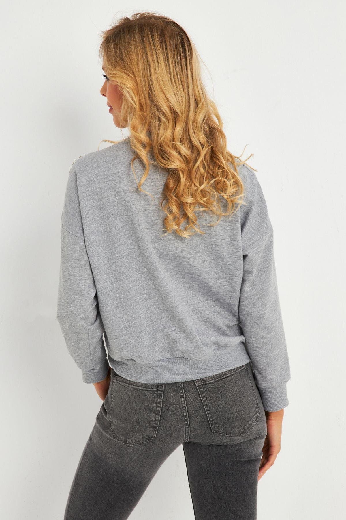 Kadın Gri İnci Detaylı Büzgülü Sweatshirt RLO04