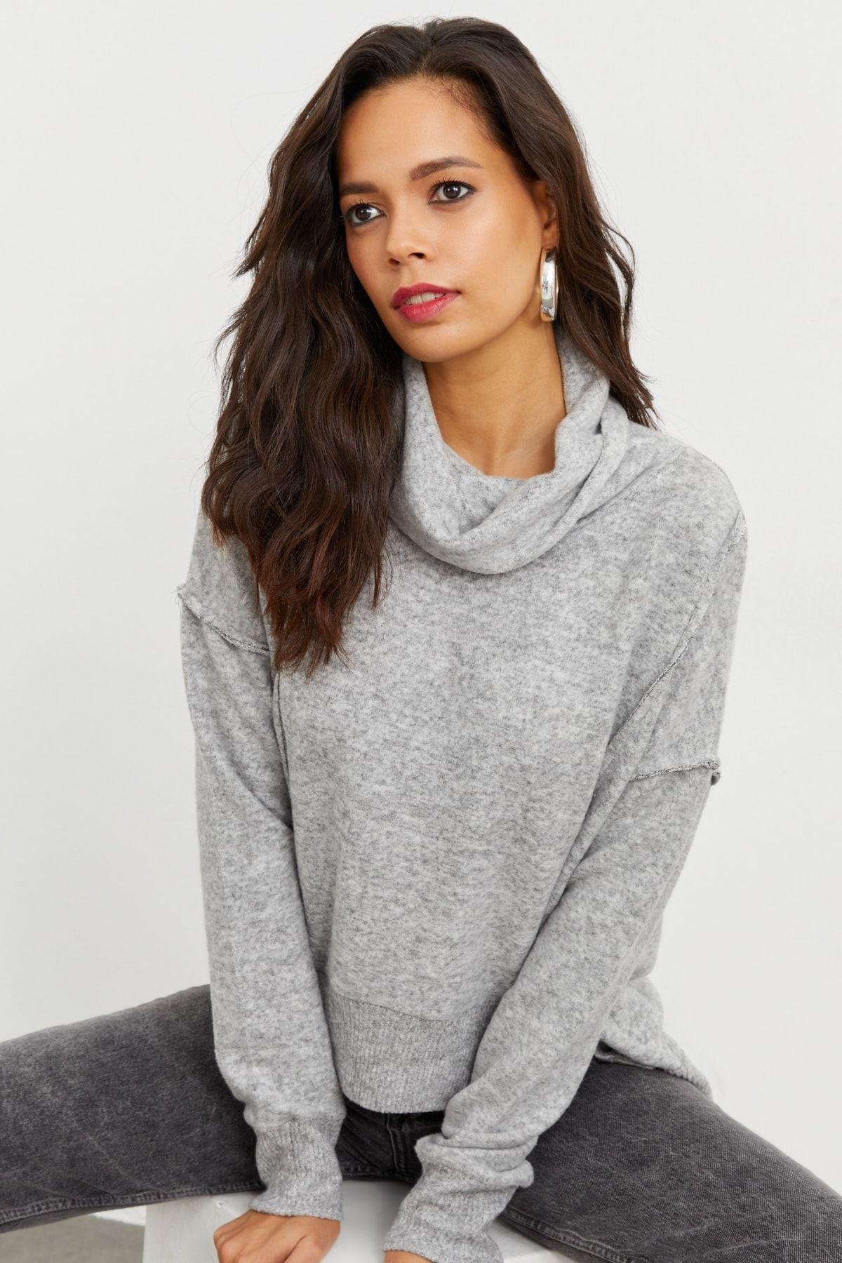Kadın Gri Yumoş Sweatshirt İZ87
