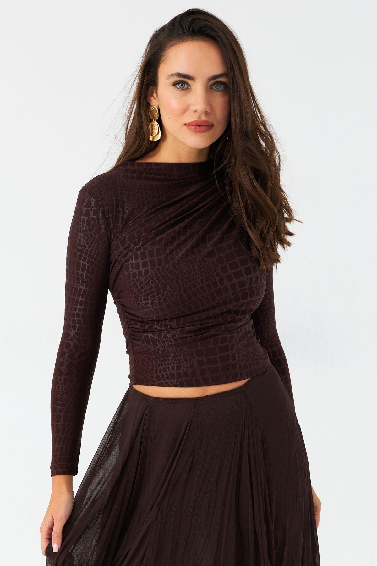 Kadın Kahve Desenli Büzgülü Bluz LPP1279