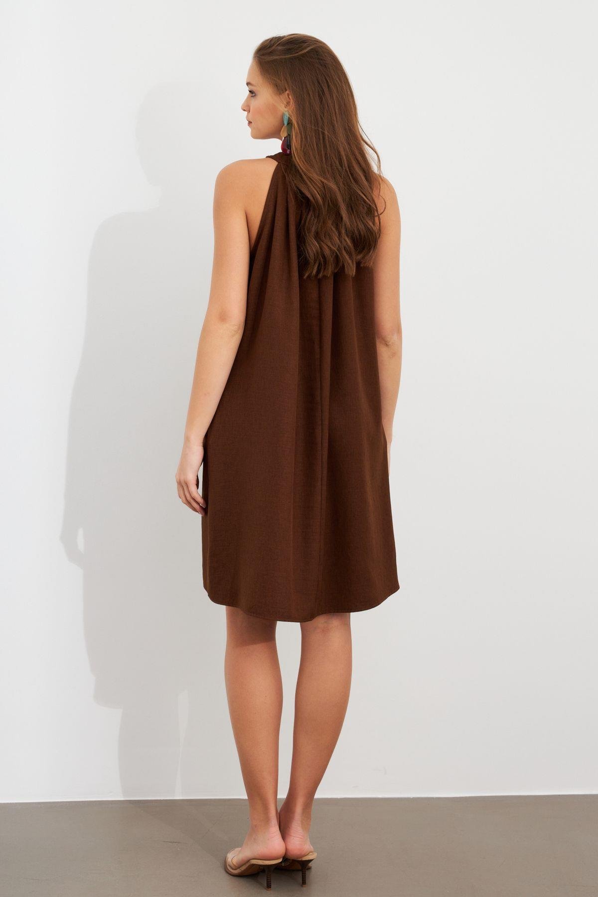 Kadın Kahverengi Halter Yaka Midi Elbise NH5029