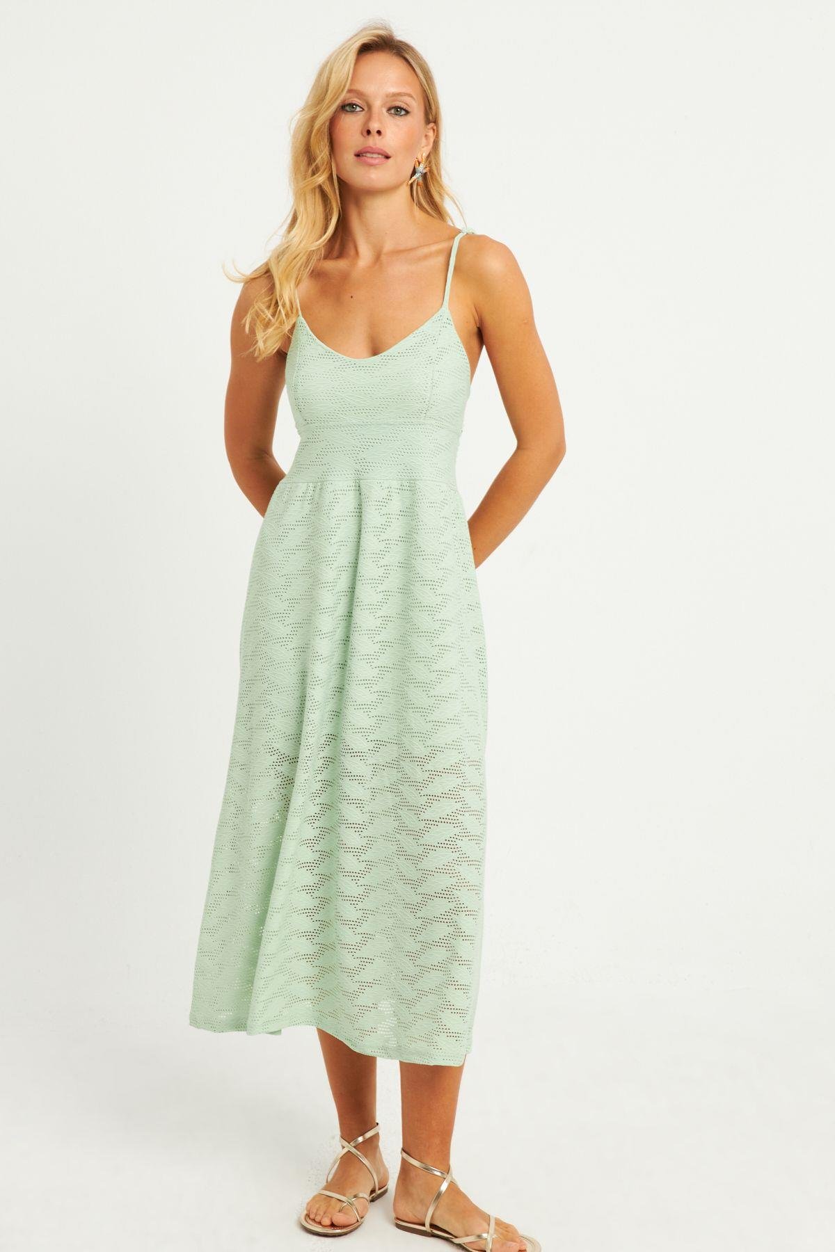 Kadın Kırmızı Astarlı Brode Midi Elbise TW70102-90