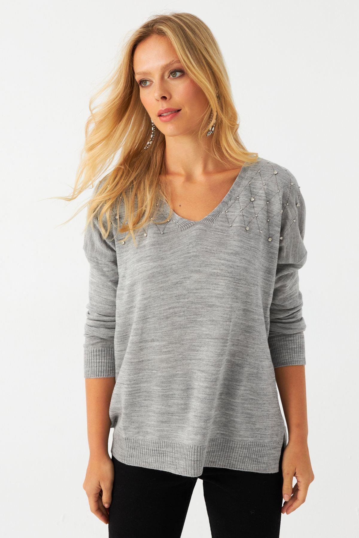 Kadın Kırmızı V Yaka Taşlı İnce Triko Bluz YİL002