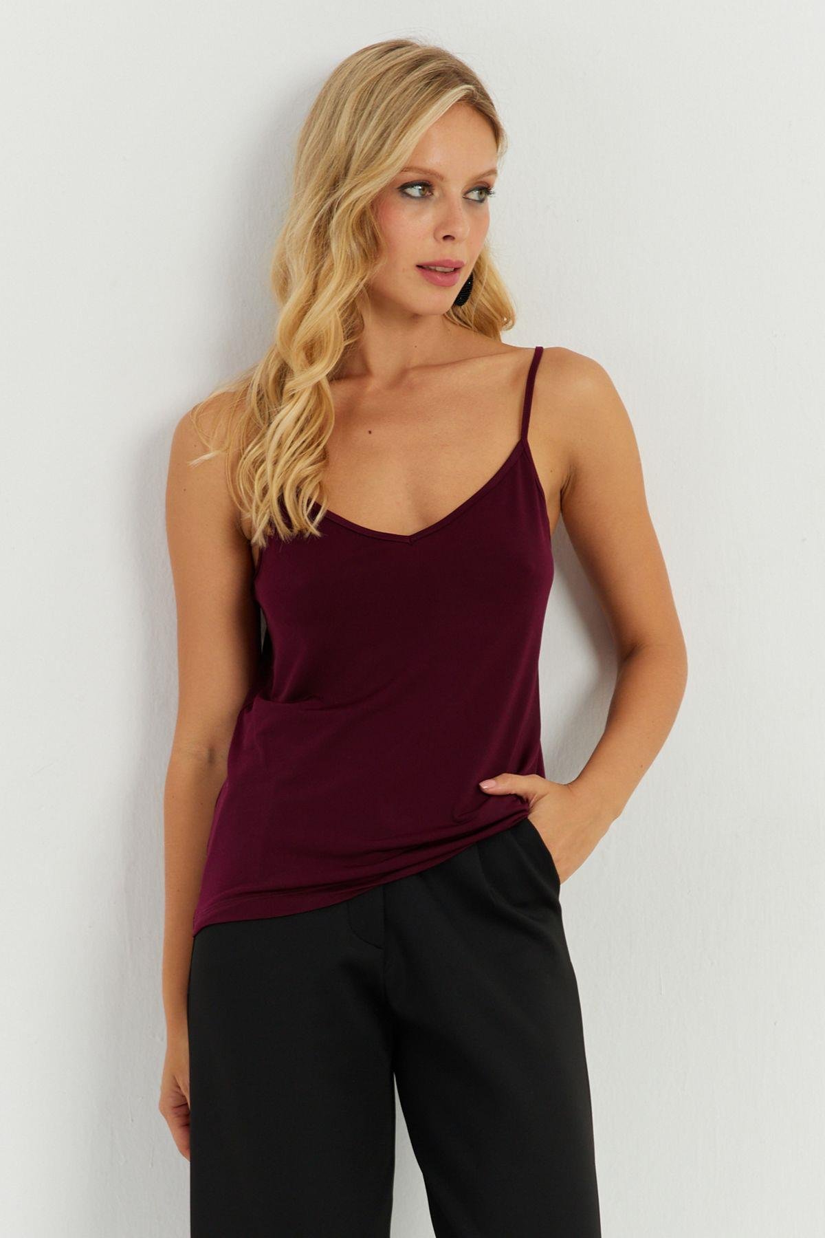 Kadın Lacivert Askılı Bluz AYD269
