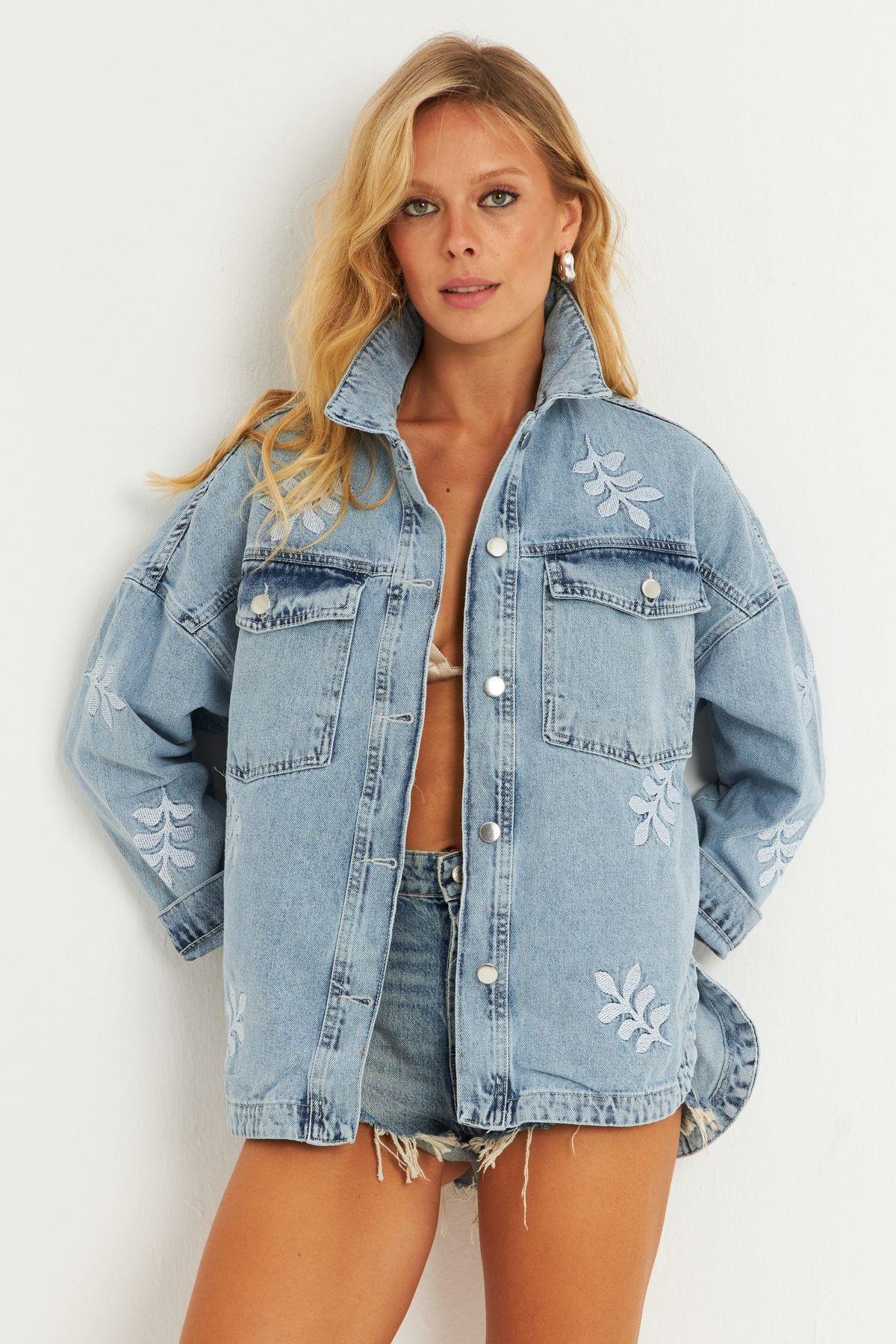 Kadın Mavi Nakışlı Denim Ceket İS248