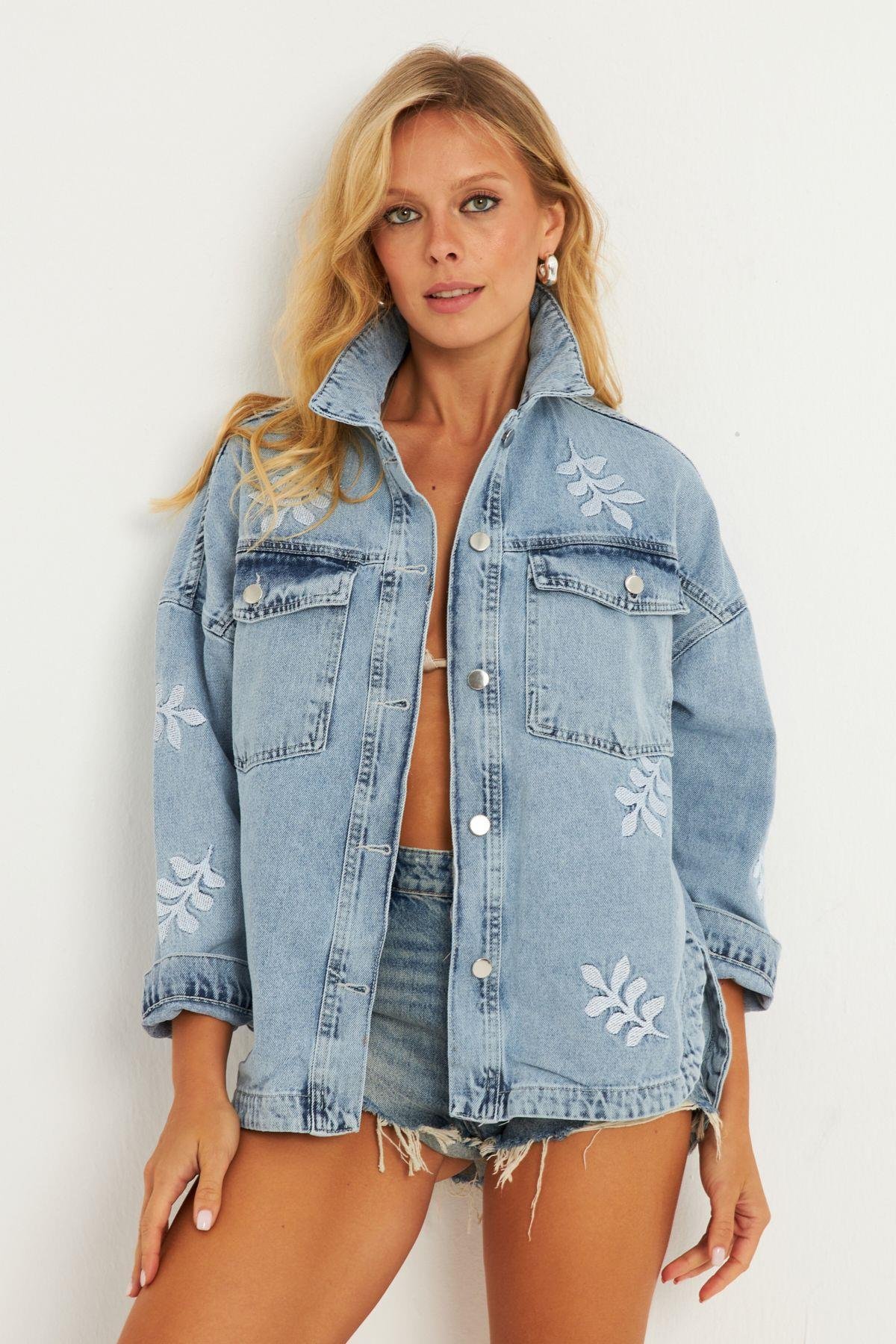 Kadın Mavi Nakışlı Denim Ceket İS248