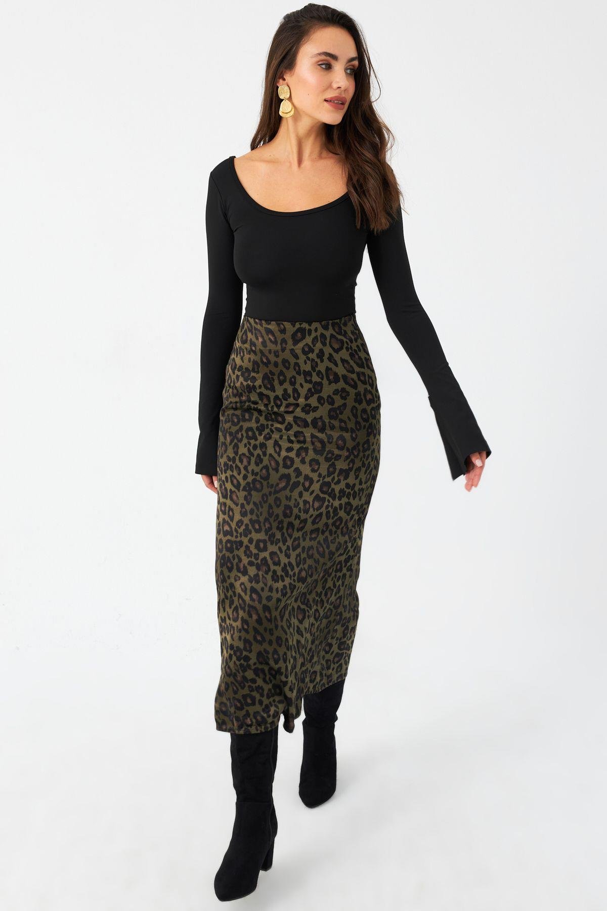 Kadın Mürdüm Desenli Saten Etek CAR1060