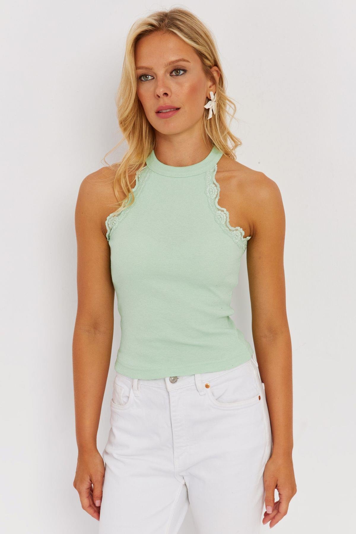 Kadın Pembe Halter Yaka Dantelli Bluz MK04