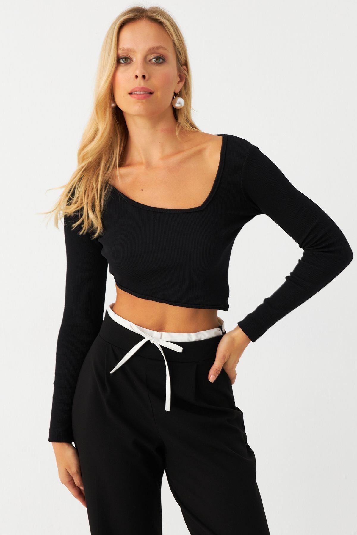 Kadın Siyah Asimetrik Crop Bluz EY2997