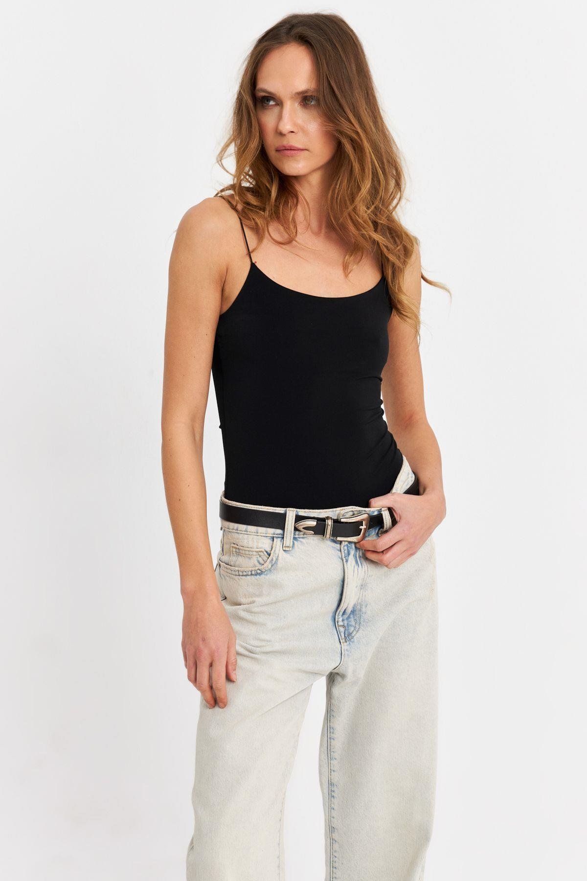 Kadın Siyah Askılı Body LİK15