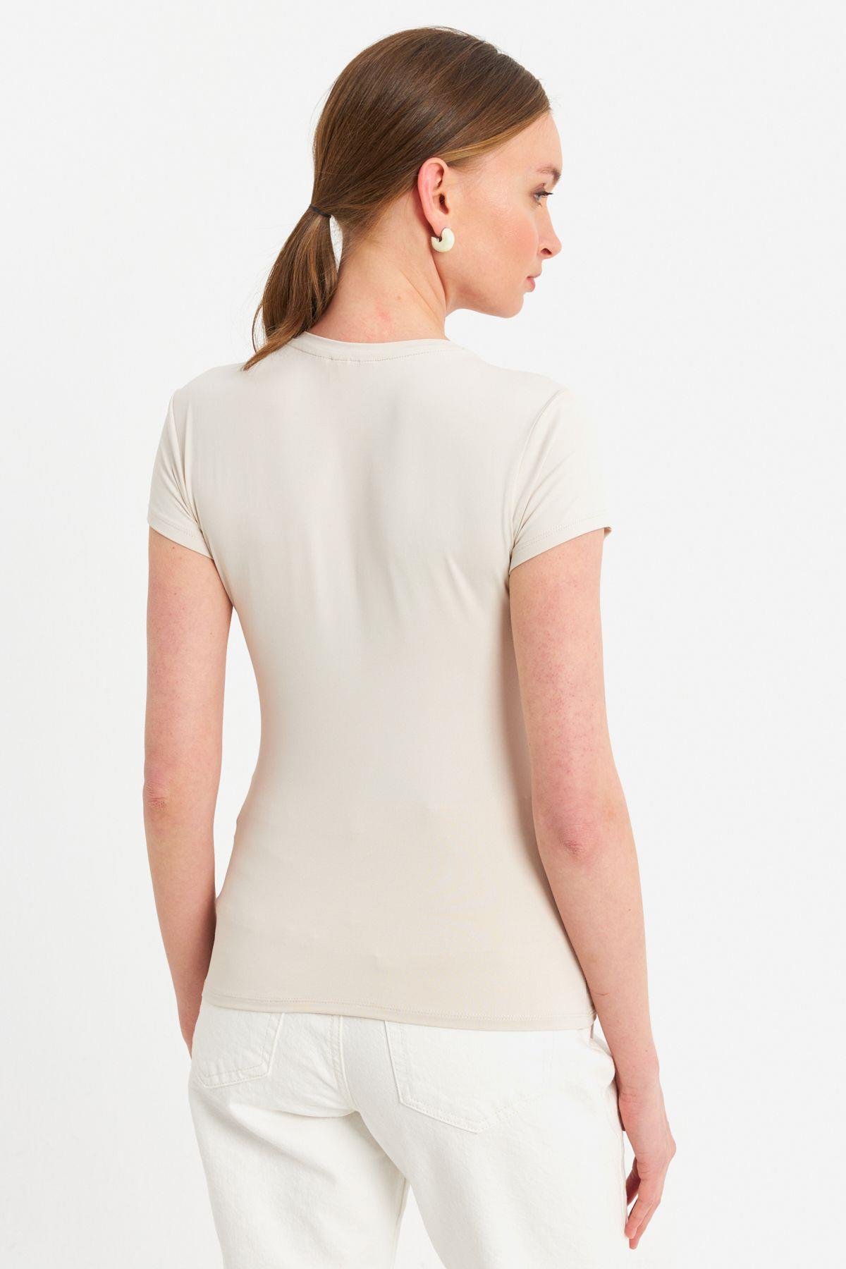 Kadın Siyah Basic T-Shirt FLS07